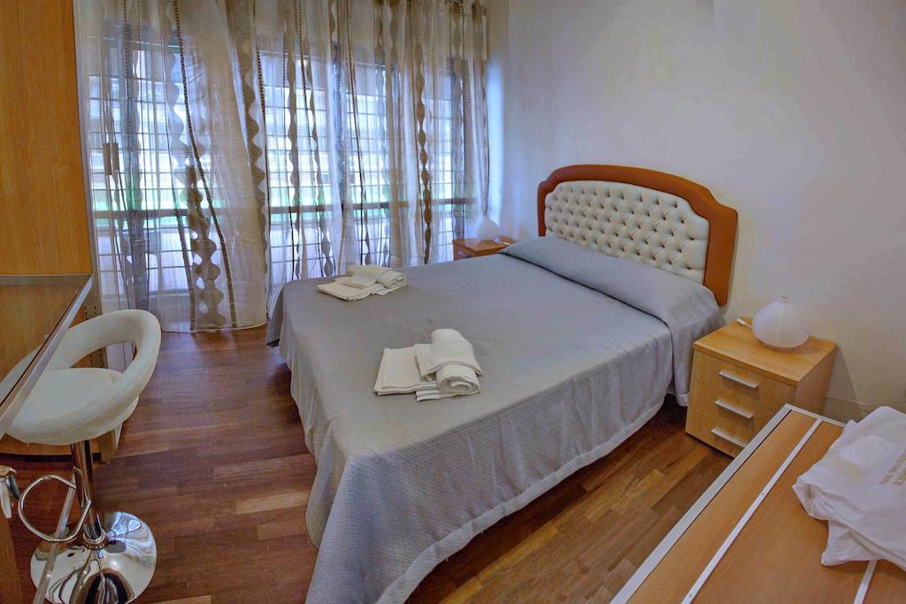 La Fiera Guesthouse Fiumicino Værelse billede